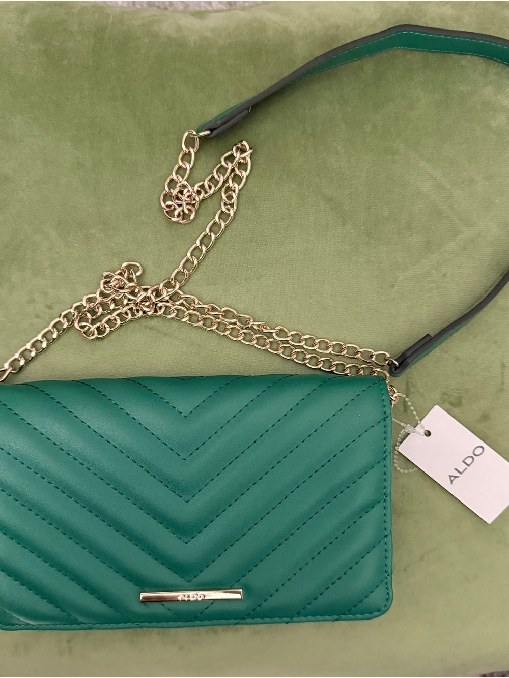 ALDO Emerald Green Quilted Chevron Crossbody with Gold Chain